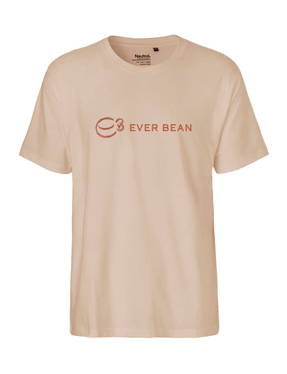 Denne beige Neutral Fit-Tee til mænd har et brunt stiliseret kaffekoplogo og "Ever Bean"-tekst på brystet. Fremstillet af Fairtrade bomuld, den har en rund halsudskæring og inkarnerer essensen af neutralt tøj med etiske modecertificeringer.