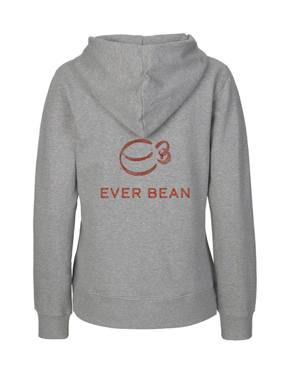 Den Neutral Neutral Grey Hoodie Zip, Dame har et brunt kaffebønne-logo og "EVER BEAN"-tekst på bagsiden. Denne stilfulde hættetrøje er lavet af Fairtrade bomuld og inkluderer en hætte og lange ærmer for ultimativ komfort.